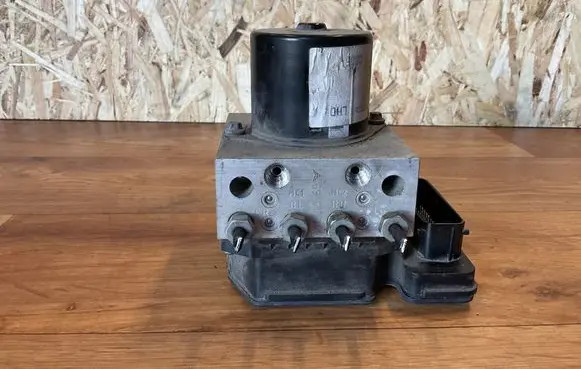 Opel Insignia A ABS Pump 13313805 16817009