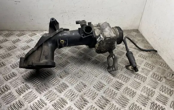 Mercedes-Benz R W251 Air intake duct part A6420901637 A6420900270