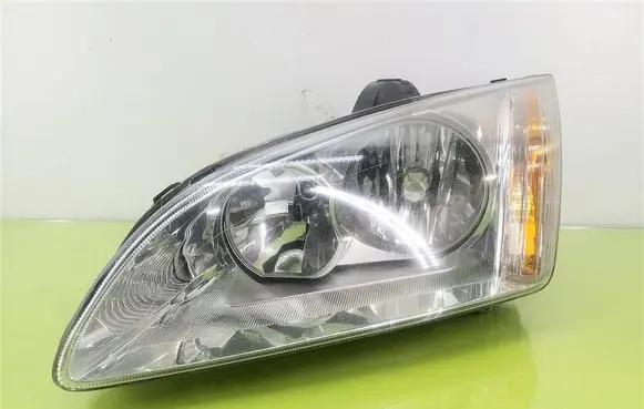 Ford Focus Headlight/headlamp 4M5113101AD