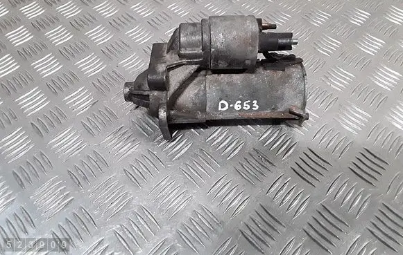 Renault Kangoo II Starter motor 233003329R