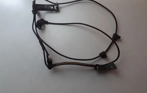 Toyota Hilux (AN10, AN20, AN30) ABS brake wheel speed sensor 8954371010