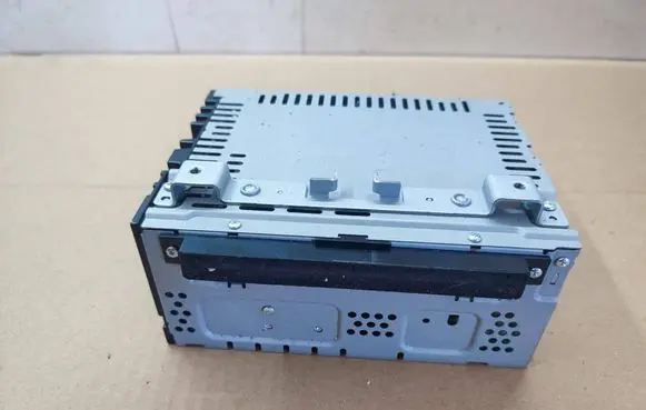 Ford Kuga II Radio/CD/DVD/GPS head unit CV4T19C107GE