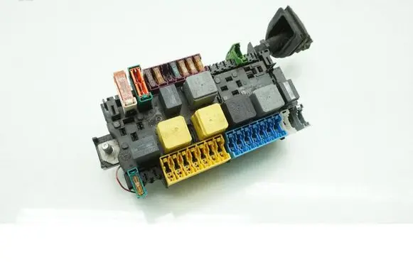 Mercedes-Benz B W246 W242 Fuse box set A2469060093
