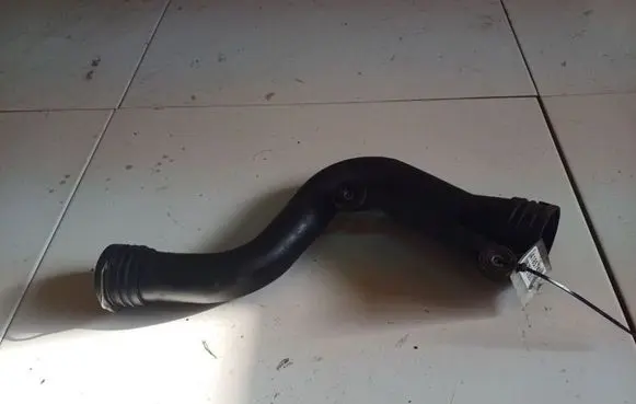 Volkswagen Jetta V Intercooler hose/pipe 1K0145762P