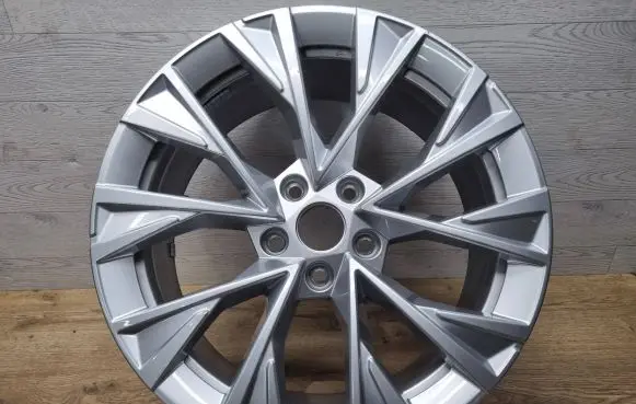 R18 alloy rim