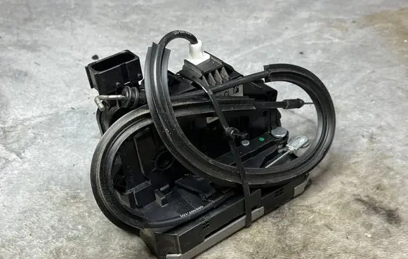 Citroen Jumper Front door lock 1633562780