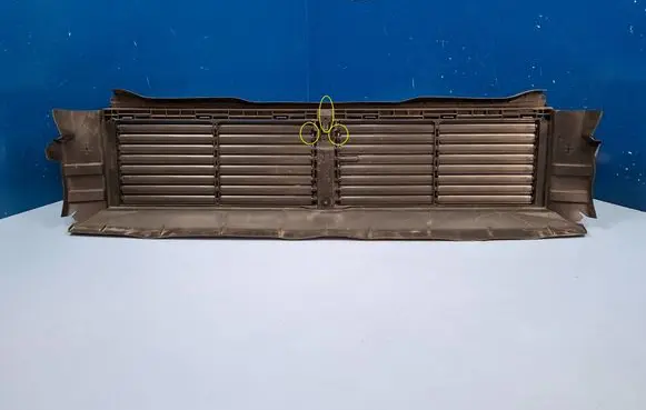 Volkswagen Tiguan Intercooler air guide/duct channel 5QS122323 57112327K