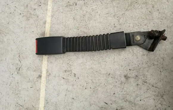 Hyundai Galloper Front seatbelt buckle