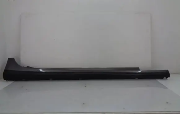 Maserati Ghibli Sill 670010791