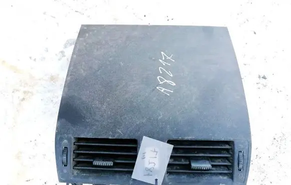 Mazda 3 I Dash center air vent grill
