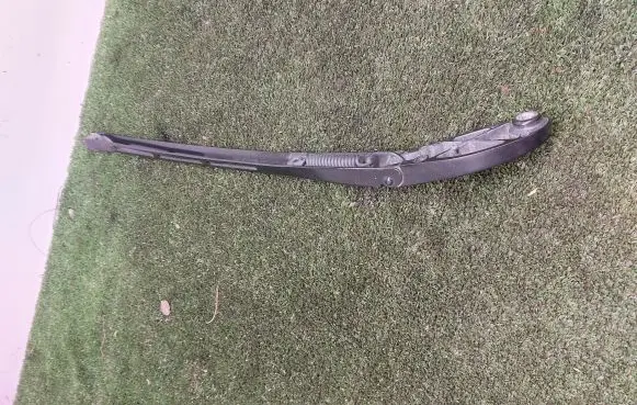 Audi A8 S8 D3 4E Front wiper blade arm 4E1955408B