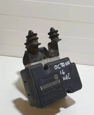 Skoda Octavia Mk2 (1Z) ABS Pump 1K0907379AK 10097003253 EYU1C01E74