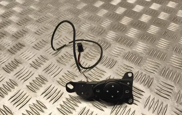 Mercedes-Benz E W211 Wing mirror switch 2118215379 03211025