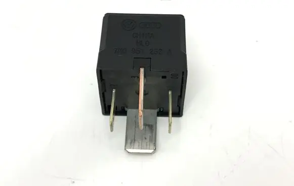 Volkswagen Polo V 6R Other relay 7M0951253A