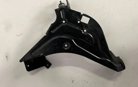 Volkswagen Touareg II Webasto auxiliary heater mount bracket 7P0819750