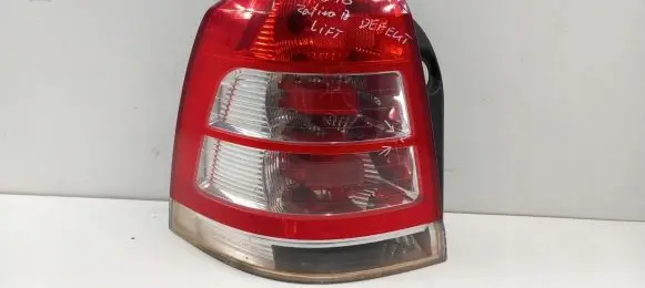 Opel Zafira B Rear/tail lights