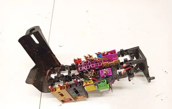 Audi A6 S6 C5 4B Fuse box set 8D1937545