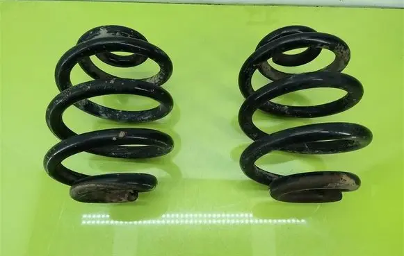 Volkswagen Multivan T4 Rear coil spring 73448