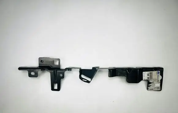 Opel Astra L Fender mounting bracket 9838170080