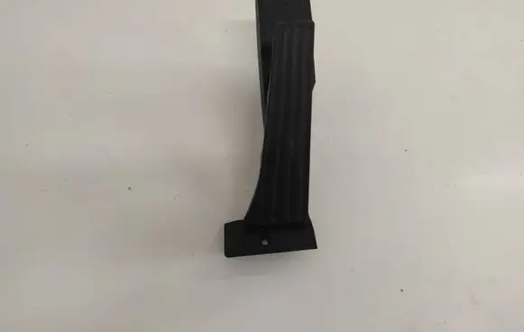BMW 5 E60 E61 Accelerator throttle pedal 676693002 25916010
