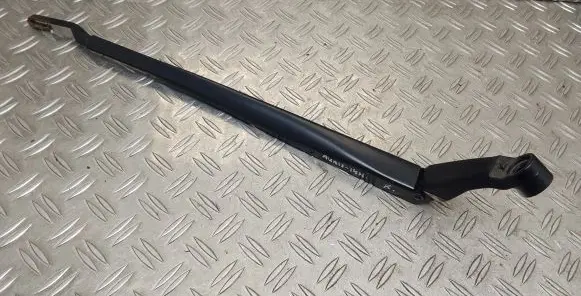 Toyota Auris E180 Front wiper blade arm 