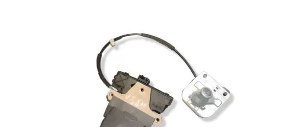 Volvo S80 Tailgate exterior lock 30699288