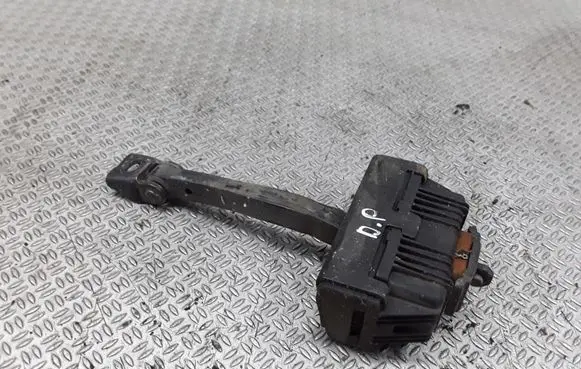 BMW 5 E60 E61 Front door check strap stopper