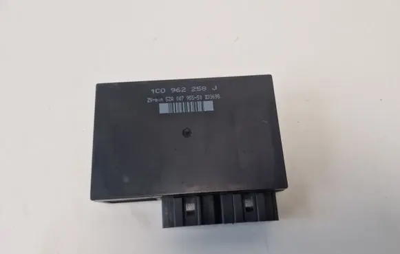 Volkswagen Golf IV Comfort/convenience module 1C0962258J