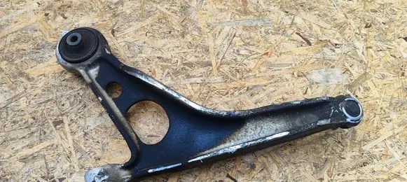 Nissan Qashqai J12 Front lower control arm/wishbone 6US