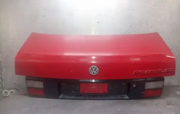 Volkswagen PASSAT B3 Tailgate/trunk/boot lid