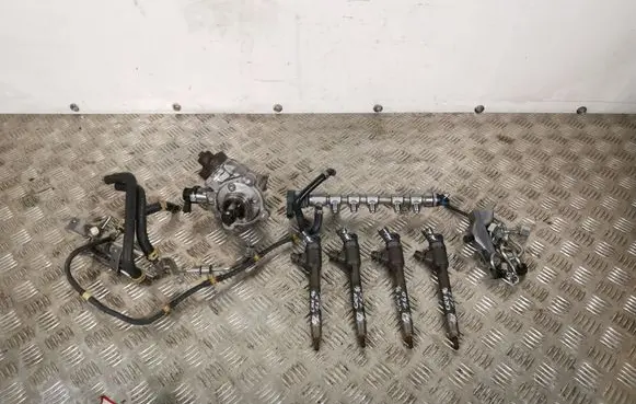 Honda CR-V Fuel injectors set 0445010734 0445214302 0445110532