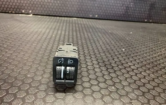 Volkswagen PASSAT B5 Headlight level height control switch 1J0941333A