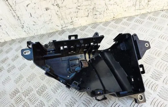 Volvo XC90 Fuse box cover 31398000