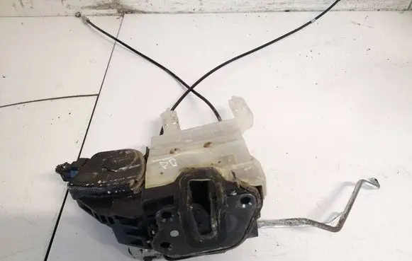 Hyundai Tucson JM Front door lock