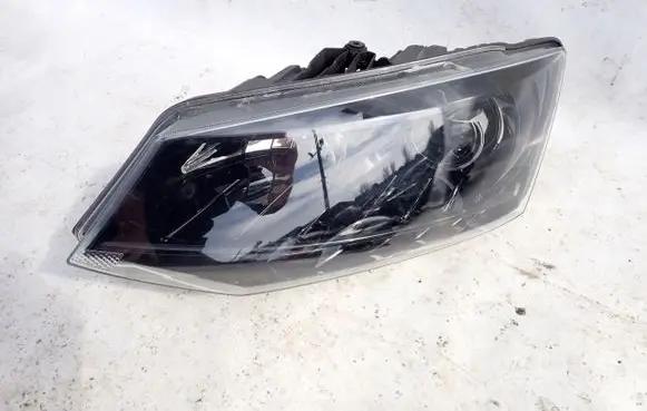 Skoda Fabia Mk3 (NJ) Headlight/headlamp