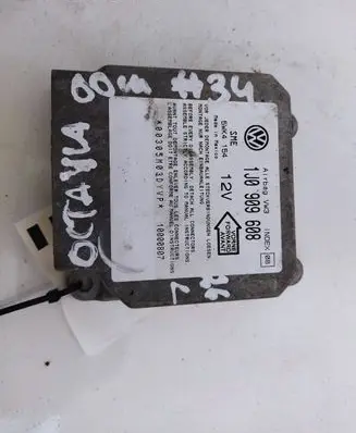 Skoda Octavia Mk1 (1U) Airbag control unit/module 1J0909608