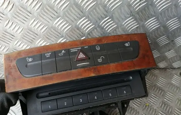 Mercedes-Benz E W211 CD/DVD changer A2116800552 16107250000