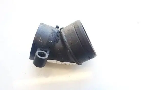 Volkswagen Tiguan Air intake hose/pipe 5N0129635