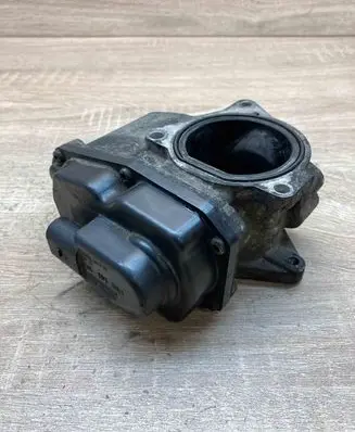 Volkswagen PASSAT B6 Throttle valve 03G131501 216035358