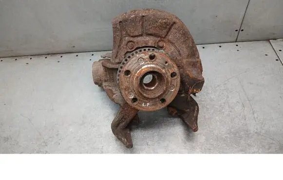 Audi A3 S3 8L Front wheel hub spindle knuckle 