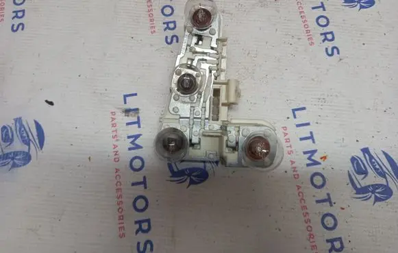 BMW 3 E90 E91 Tail light bulb cover holder