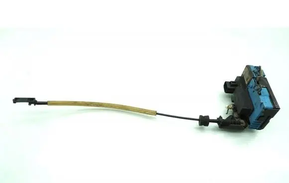 Volvo V70 Front door lock 8650544