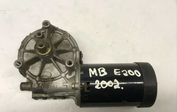 Mercedes-Benz E W211 Wiper motor 0390241420 nr588