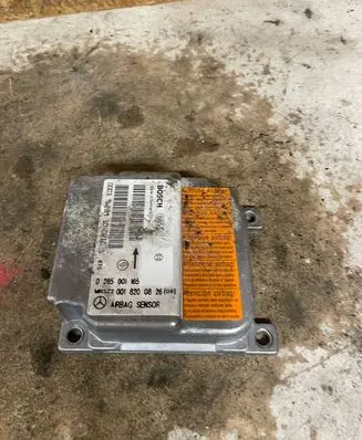 Mercedes-Benz CLK A208 C208 Airbag control unit/module 0018200826 0285001165