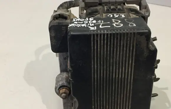 Mitsubishi Pajero Sport I ABS Pump 445104060 241911202838