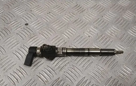 Audi A3 S3 8P Fuel injector 03L130277B