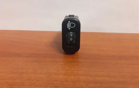 Mercedes-Benz Sprinter W906 Headlight level height control switch 10346 9068260038