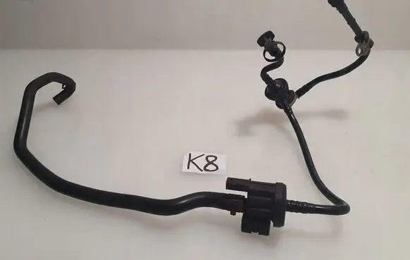 Volkswagen PASSAT B6 Intake resonator 