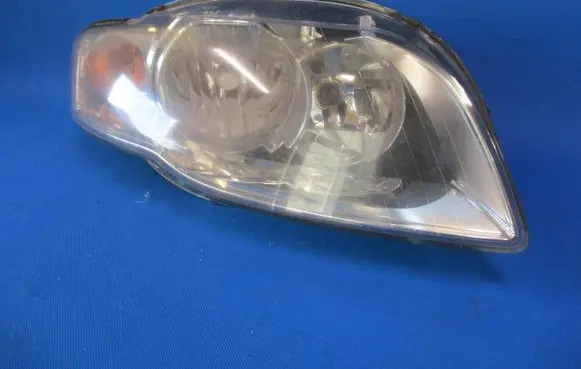 Audi A4 S4 B7 8E 8H Headlight/headlamp 8E0941004AJ 0301219202 LE03A6110