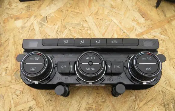 Volkswagen Golf VII Climate control unit 5G0907044CE